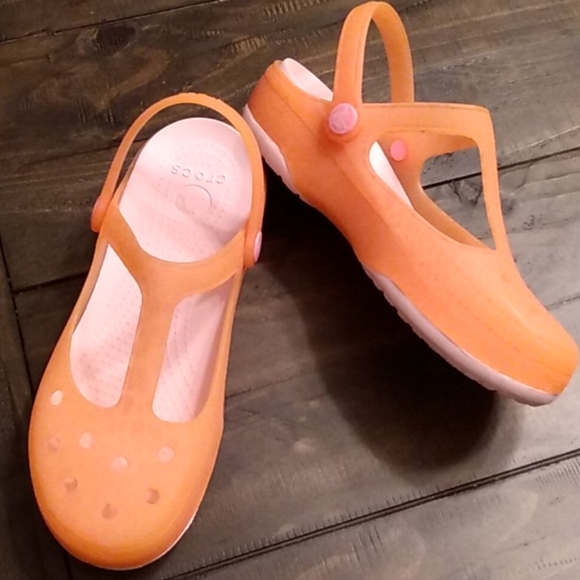 crocs carlie mary jane